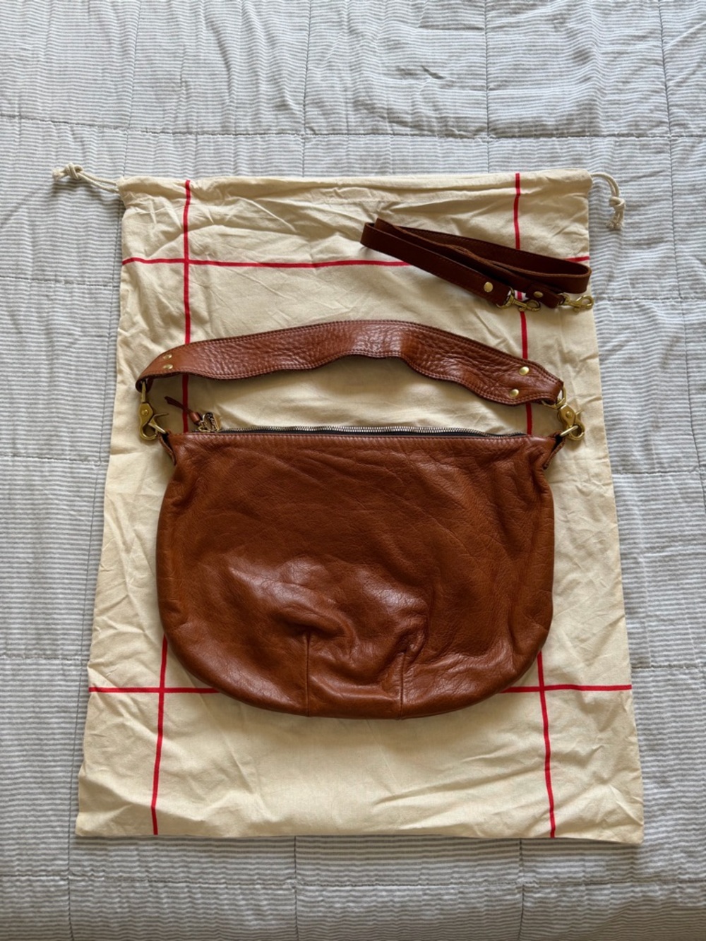 Clare V. Moyen Messenger Tan